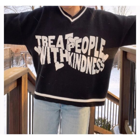 Harry's Hidden Angels Treat People with Kindess Dark Academia black sweater XL - Picture 3 of 7